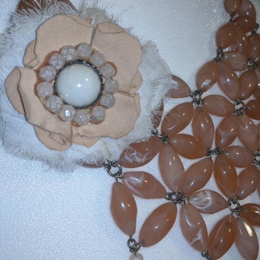 MARQUIS BEAD NECKLACE - Picture 7 of 11